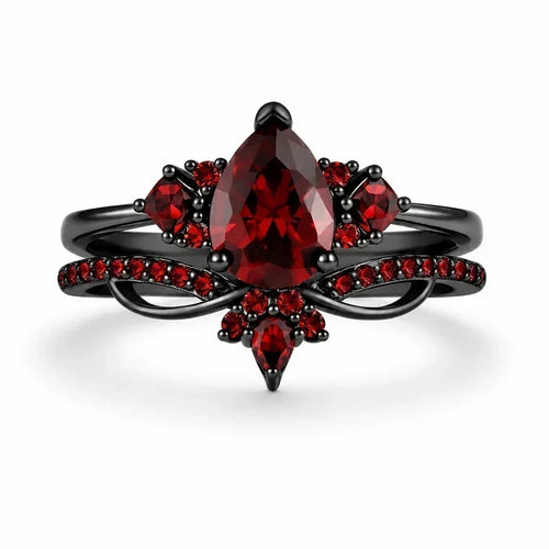 Fantasy Engagement Rings Are Made for a Fall Proposal