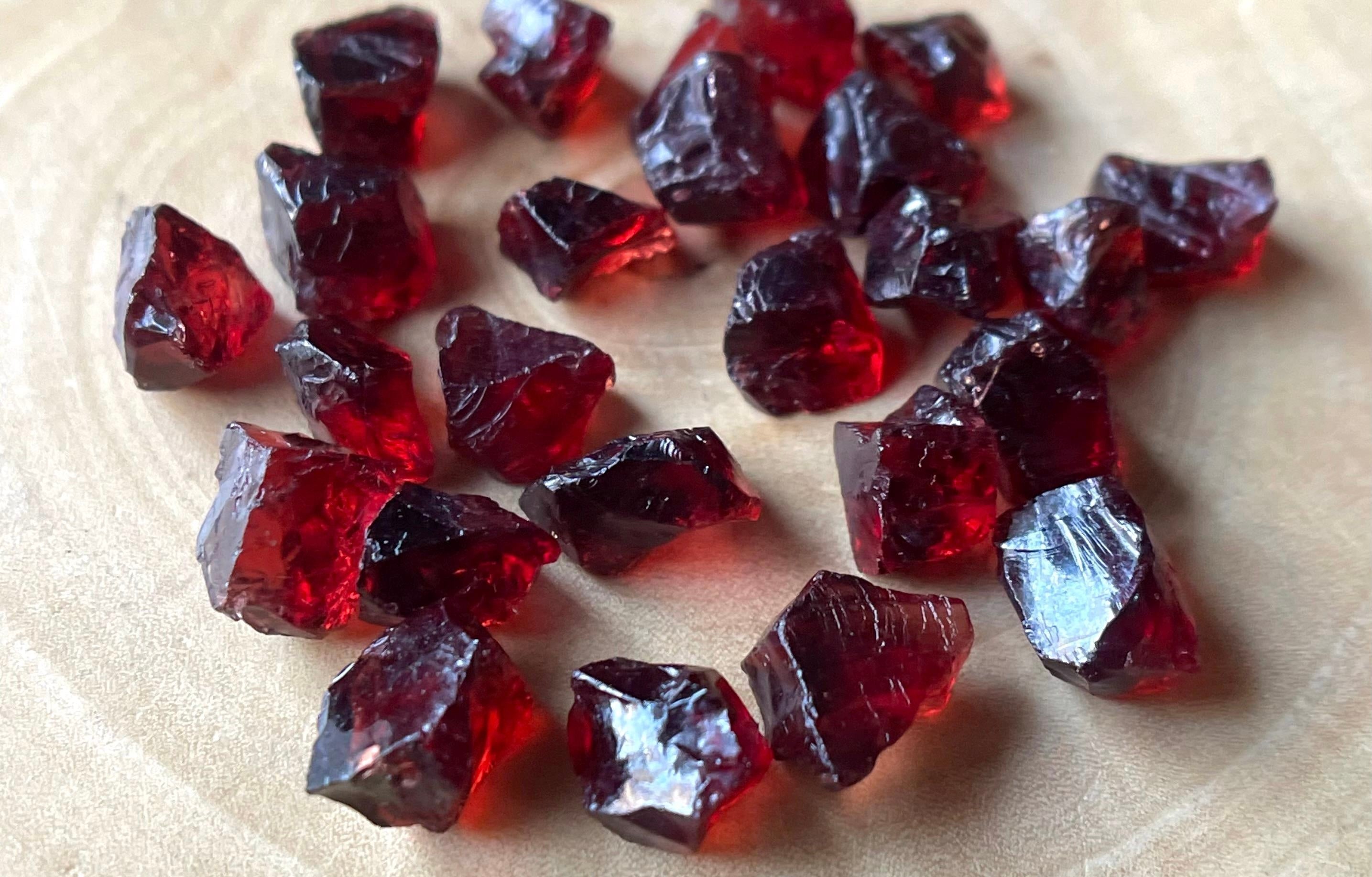 🔥 The Eternal Flame of Garnet: A Stone of Passion & Protection