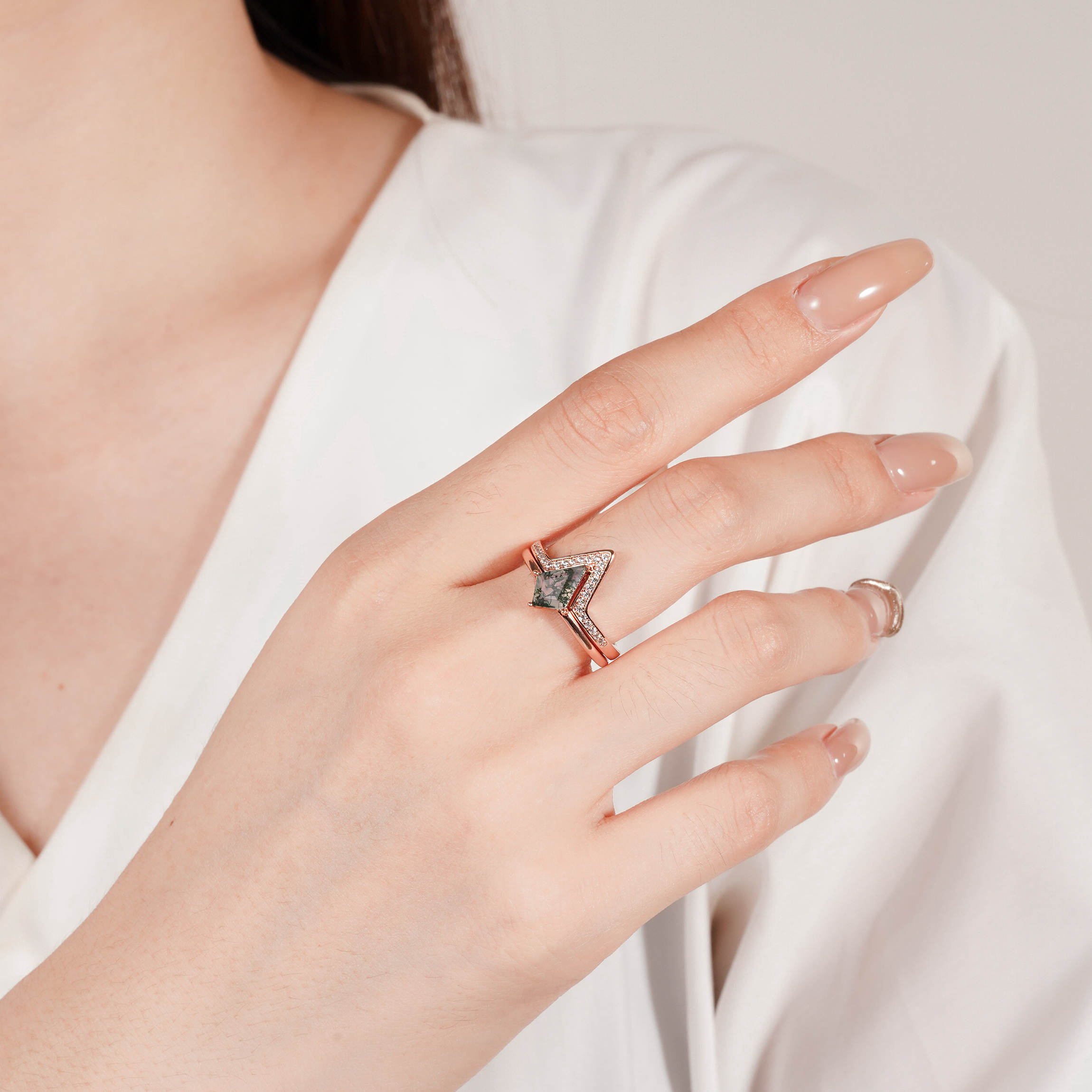 Evelyn Moss Agate Quartz Ring Set Rose Gold