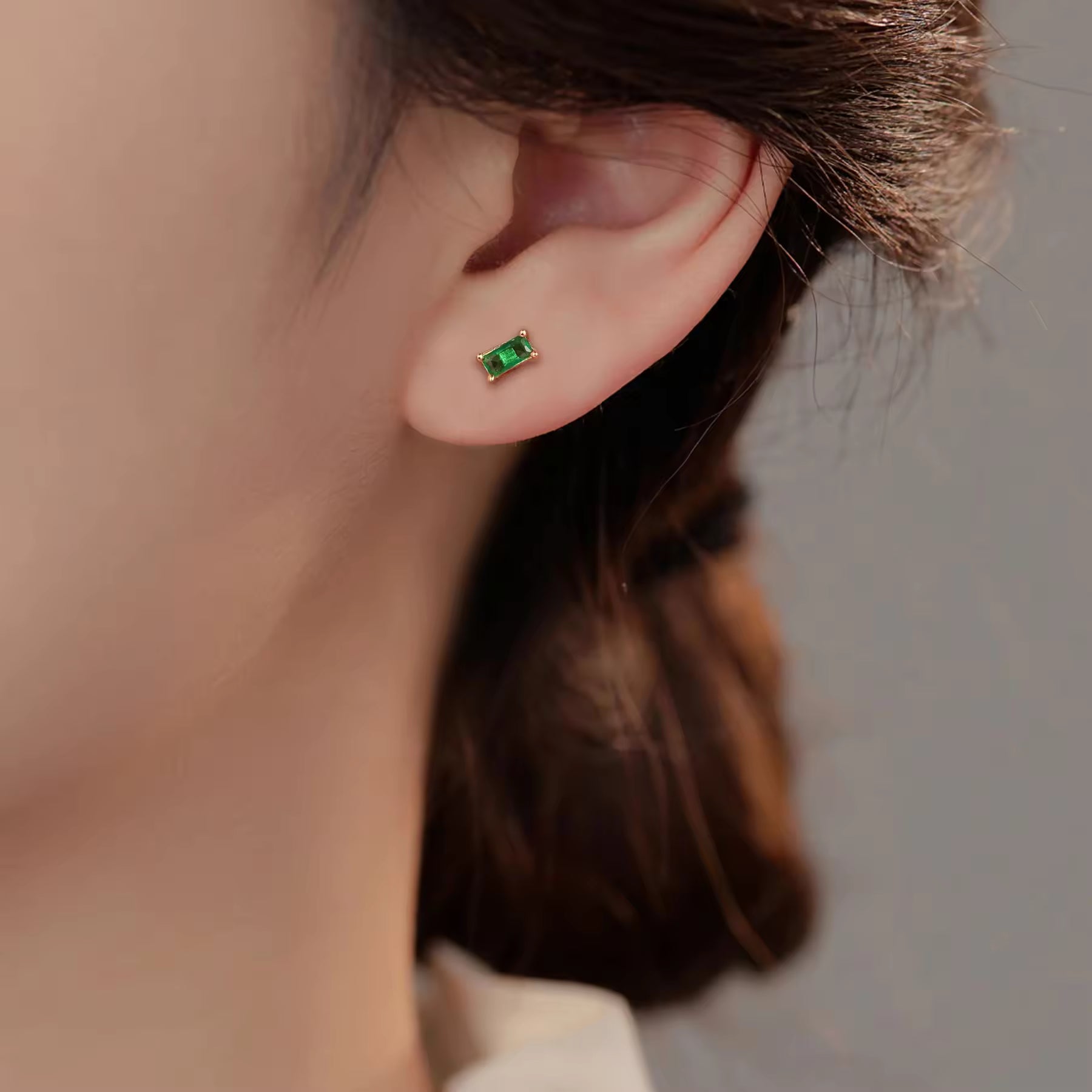 Pia 14k Gold Emerald Earrings