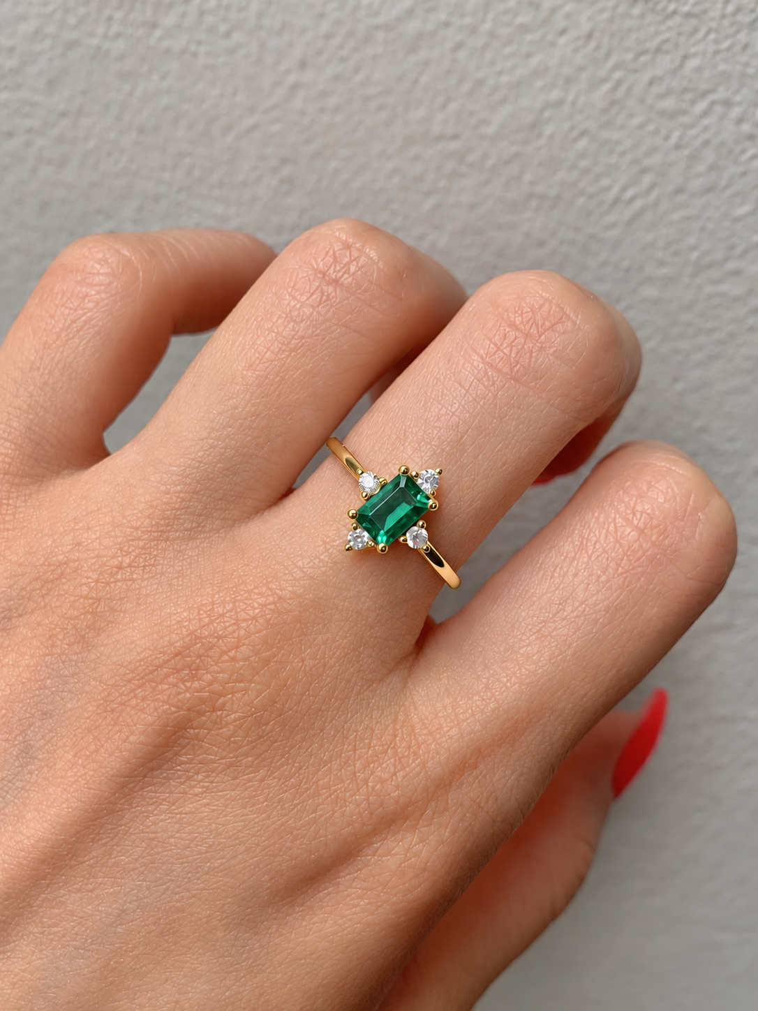 Sia Emerald Ring Rose Gold