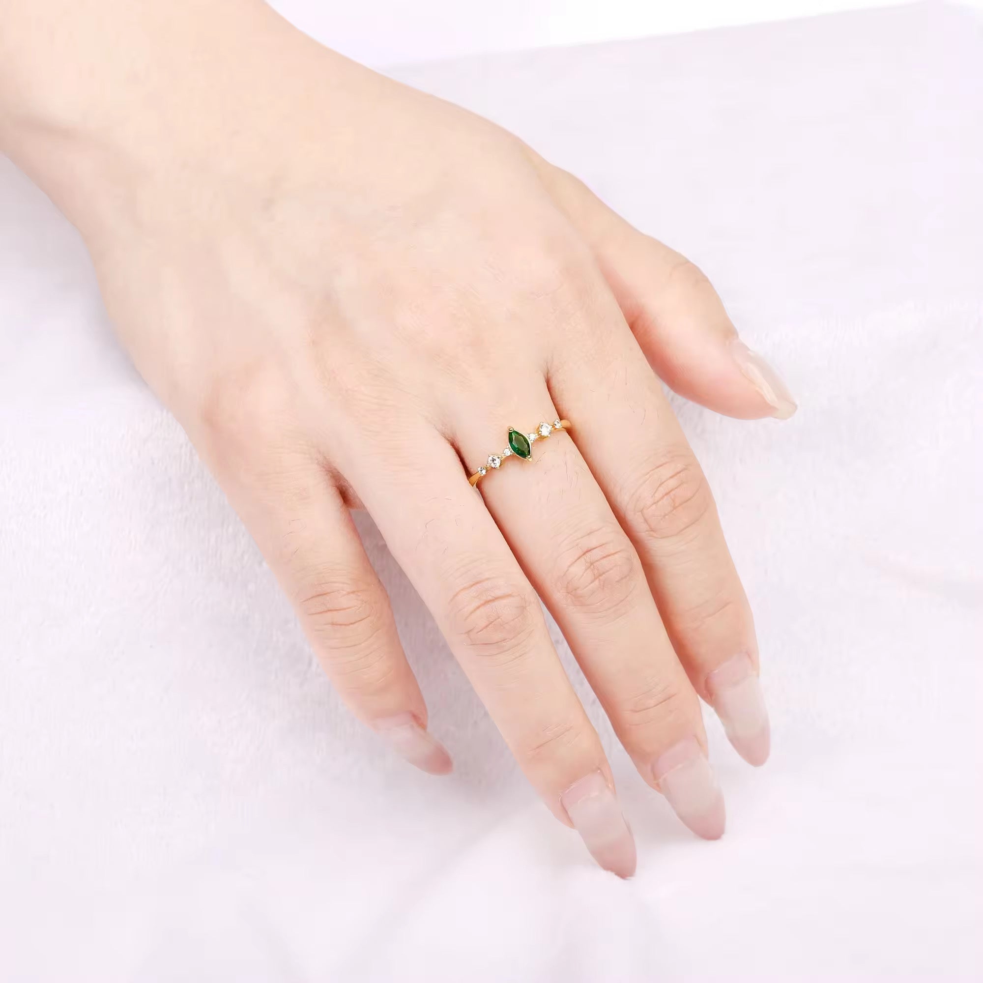 Ava Emerald Ring Gold