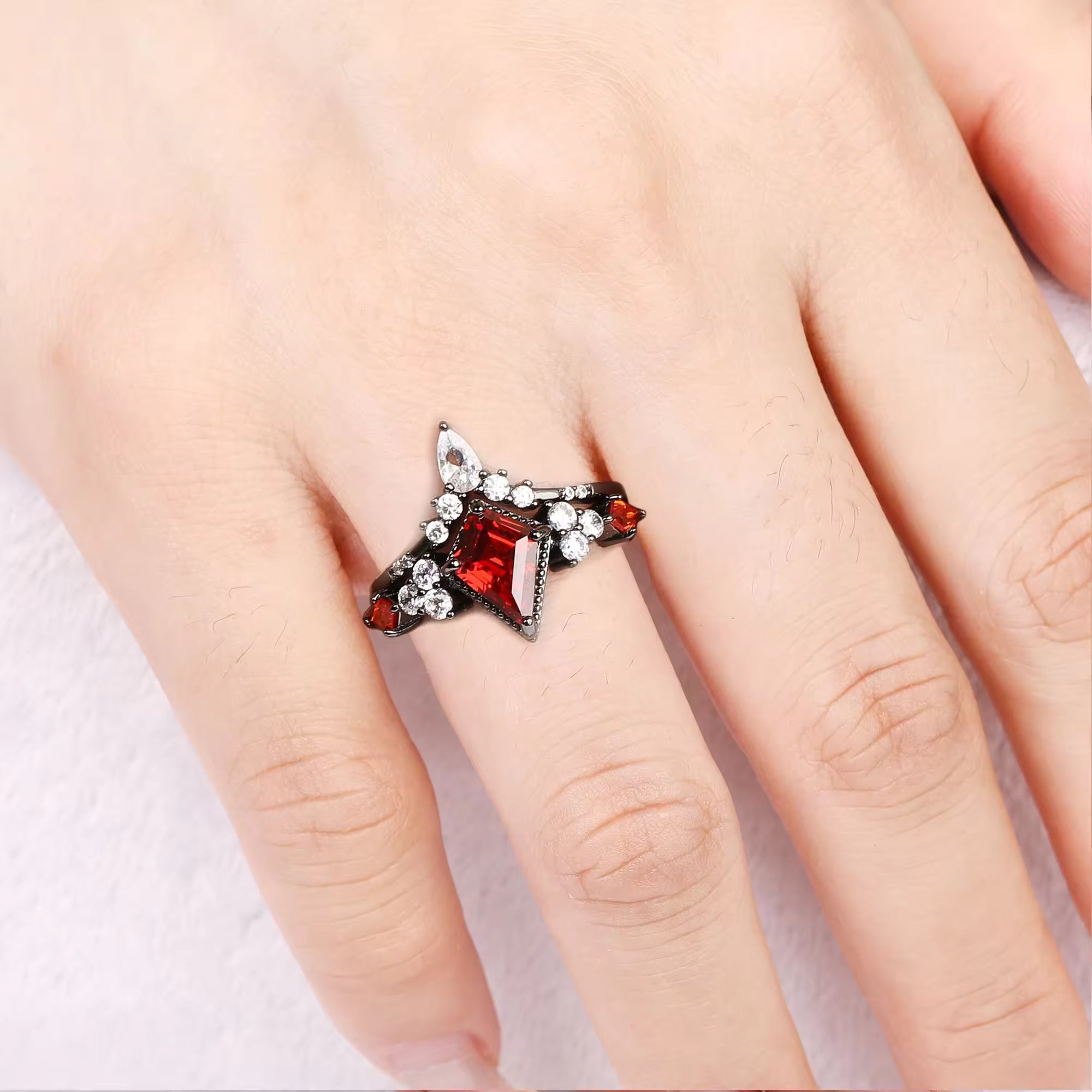 Kya Natural Kite Cut Garnet Ring Set