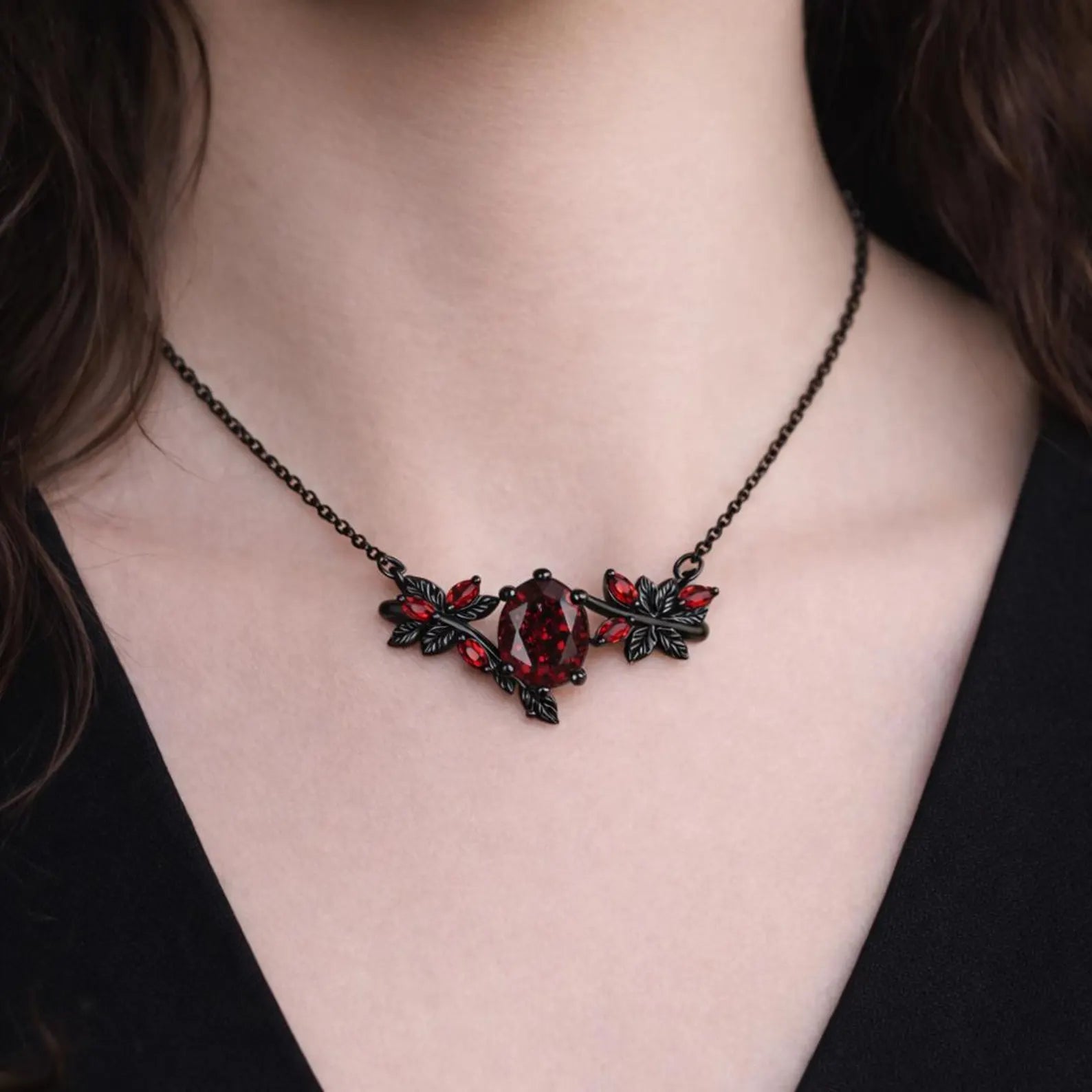 Francesca Garden Garnet Black Necklace