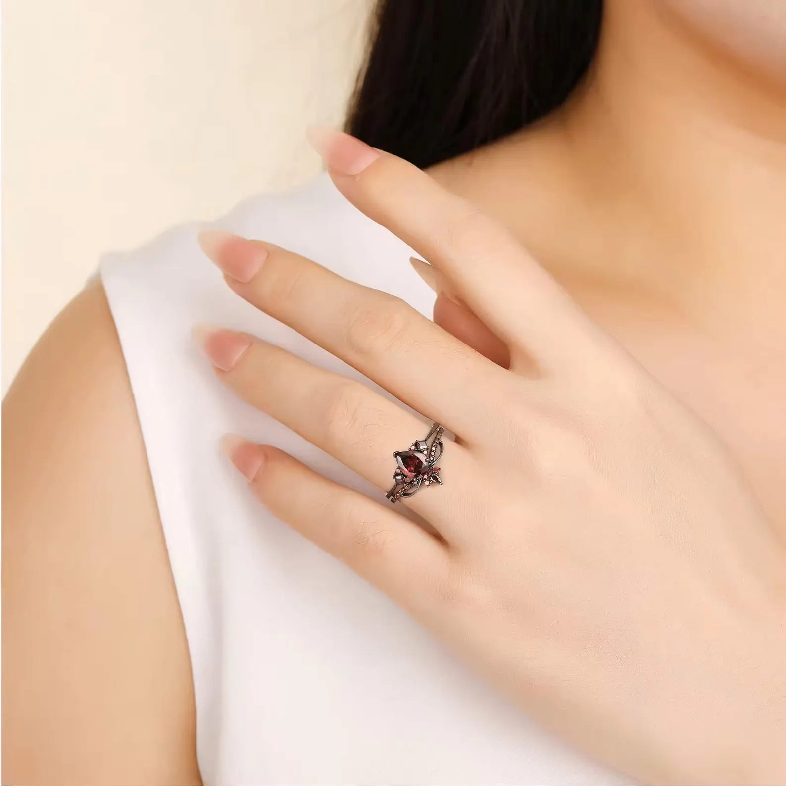 Rachel Garnet Black Gold Ring Set