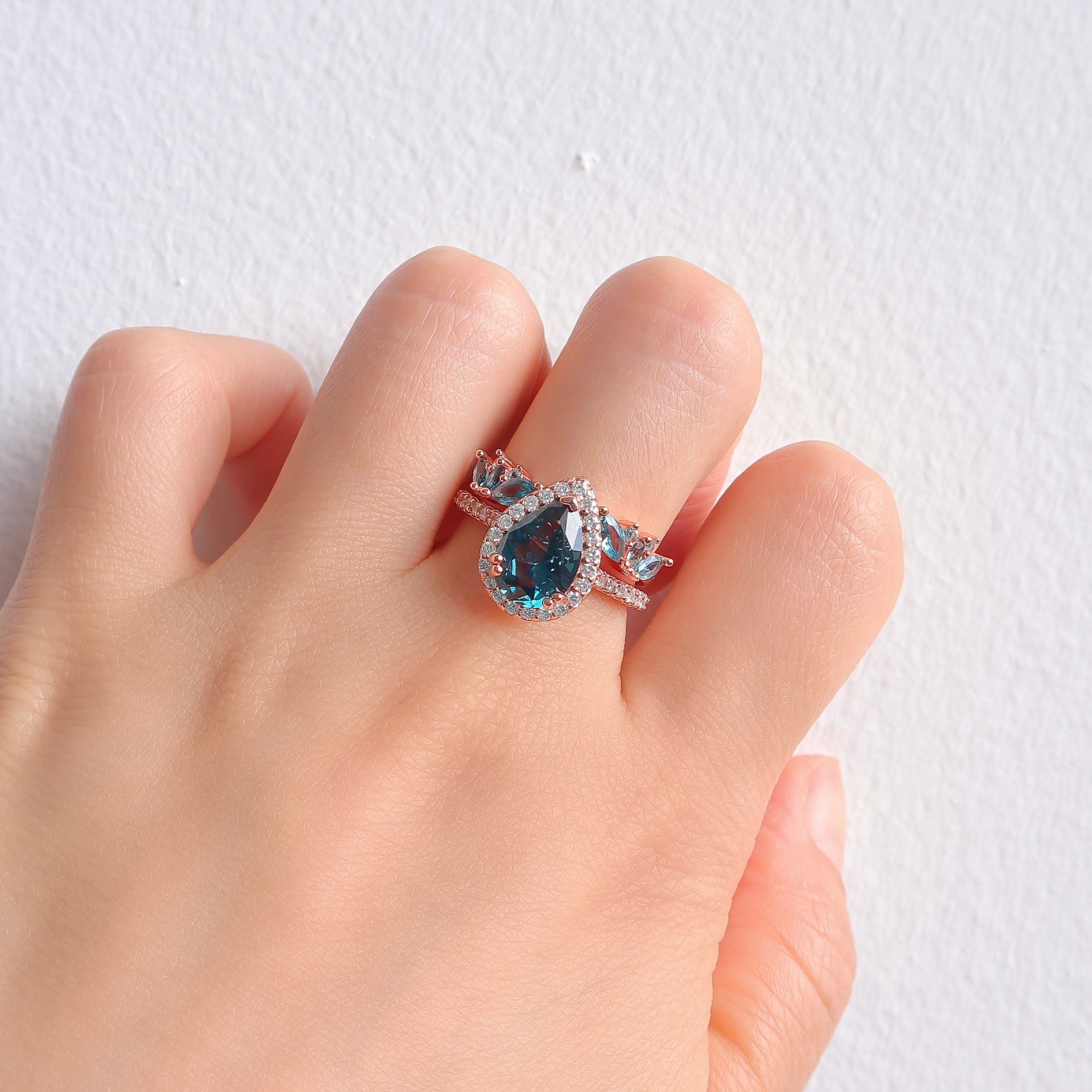 Nia & Hye London Blue Topaz Ring Set