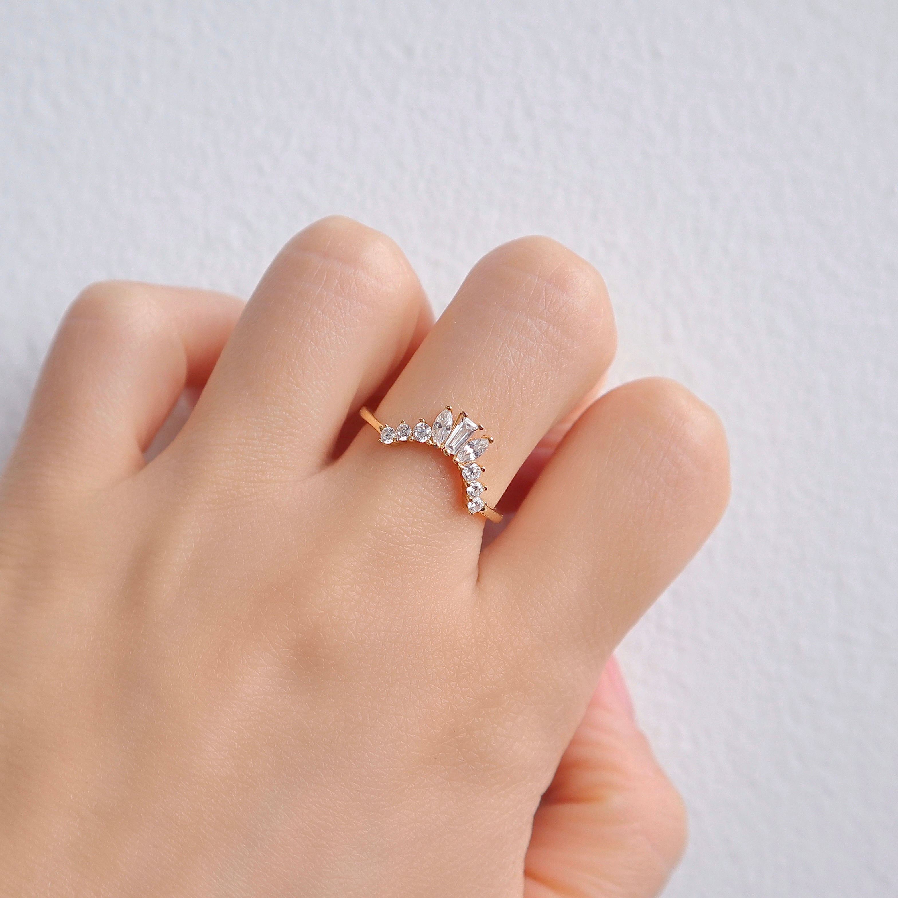 Cat Curved Gemstone Stacking Band Gold