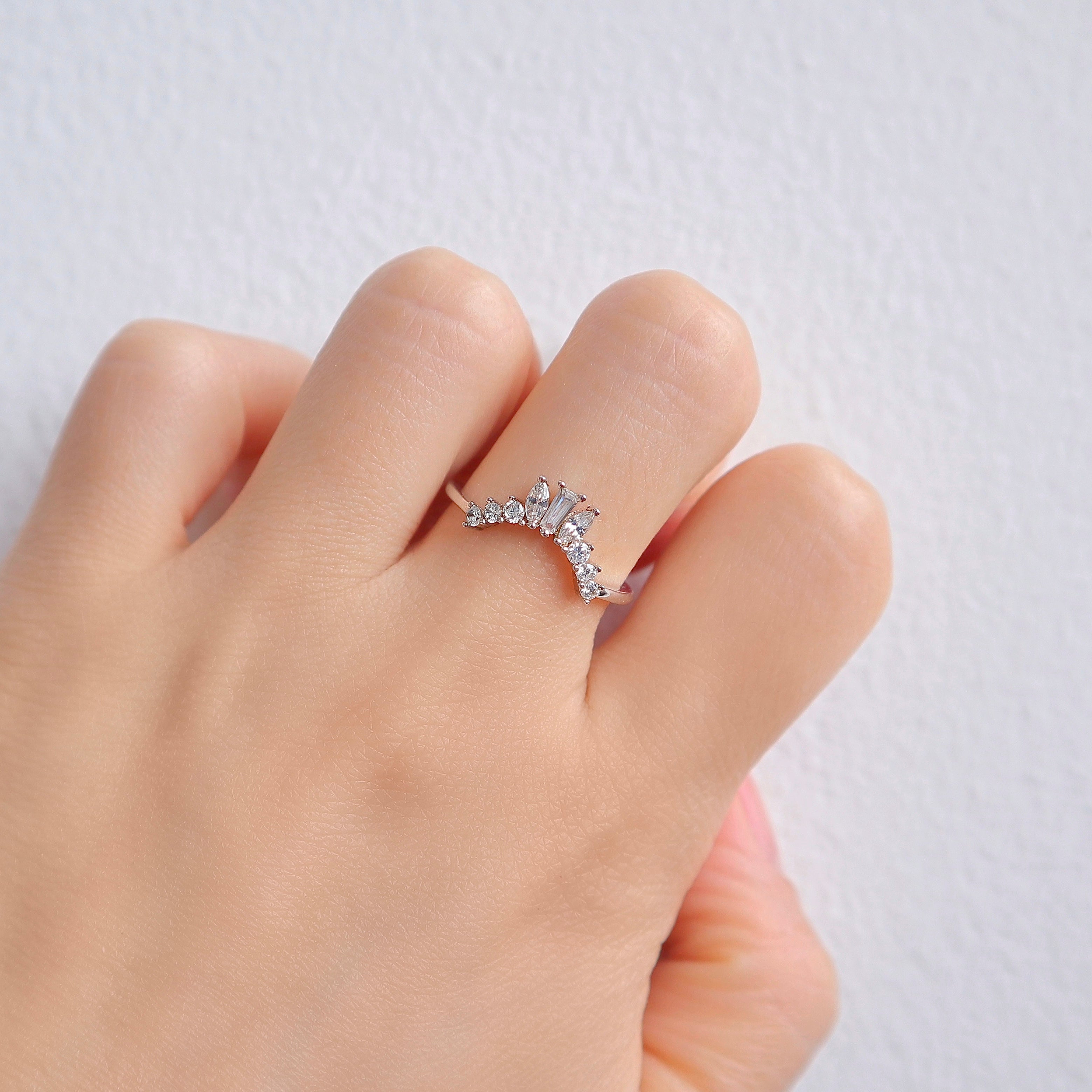 Cat Curved Gemstone Stacking Band Gold