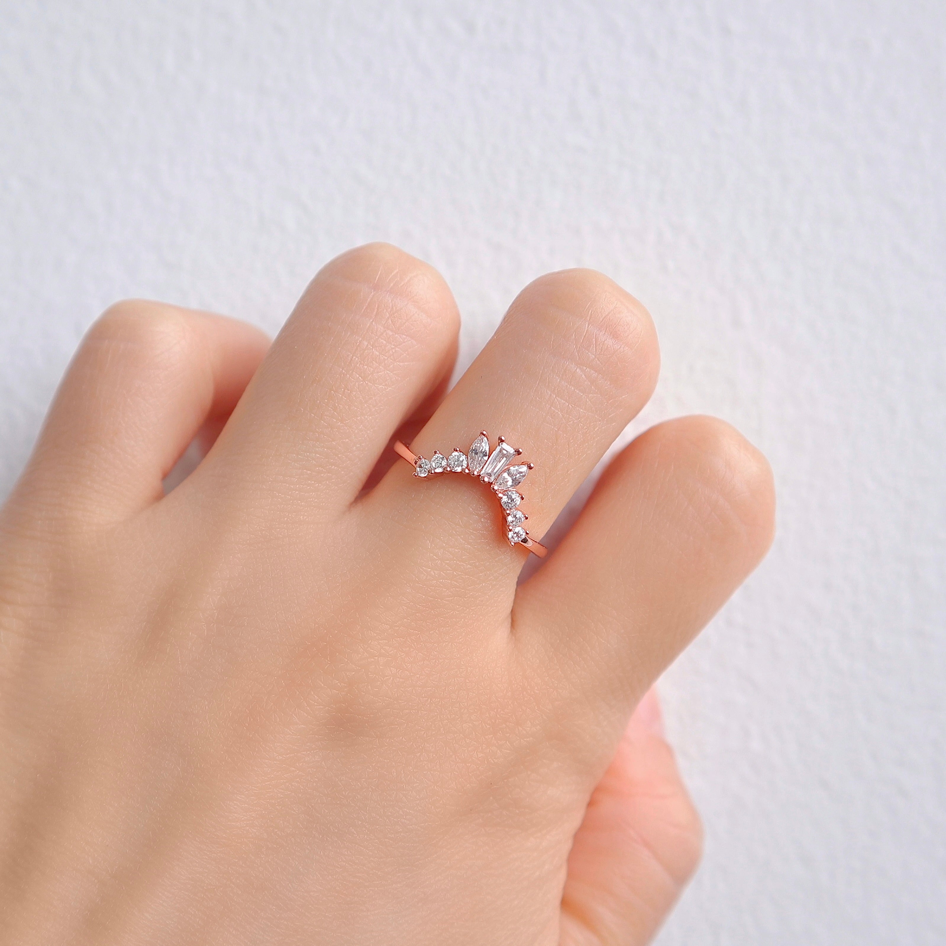 Cat Curved Gemstone Stacking Band Gold