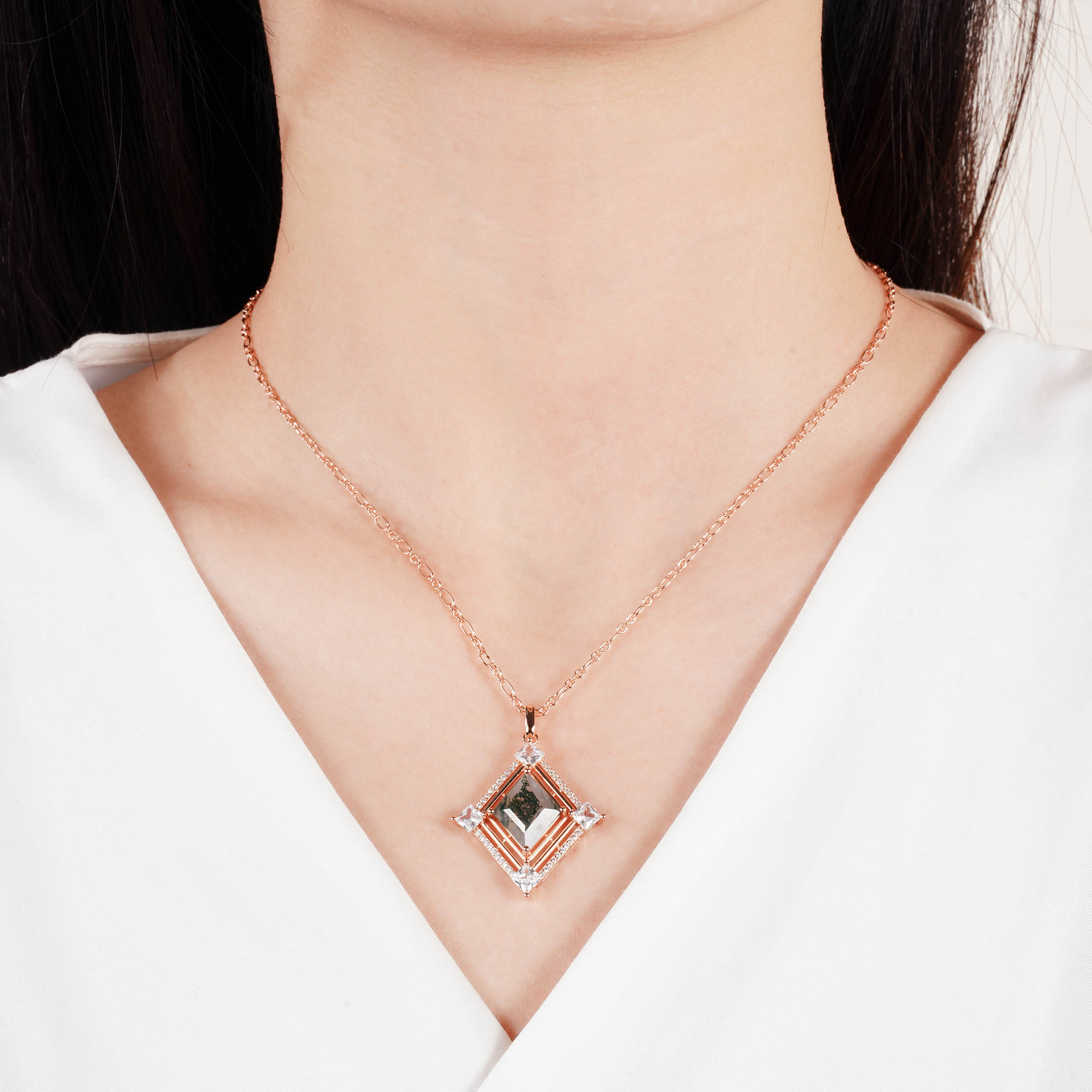 Fria Moss Agate Necklace Gold