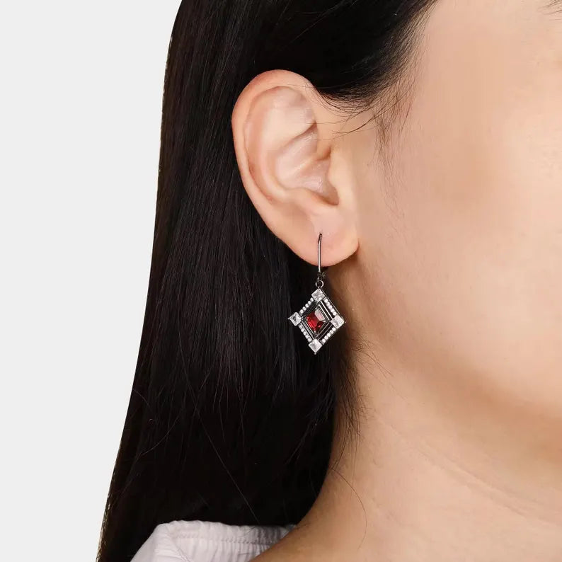 Fria Gothic Garnet Black Gold Earrings