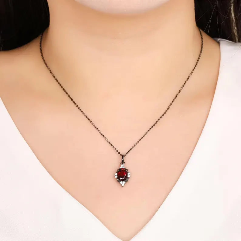 Brya Gothic Garnet Black Gold Necklace