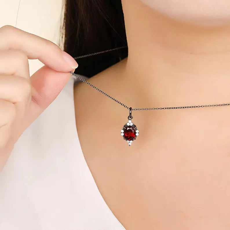 Brya Gothic Garnet Black Gold Necklace