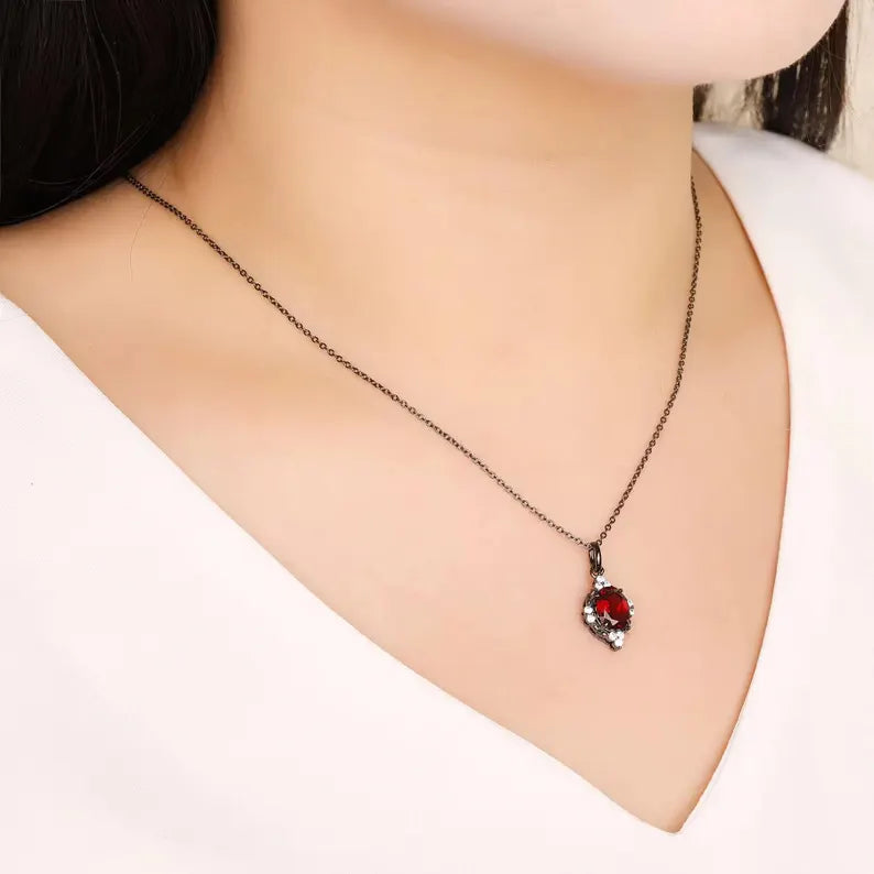 Brya Gothic Garnet Black Gold Necklace