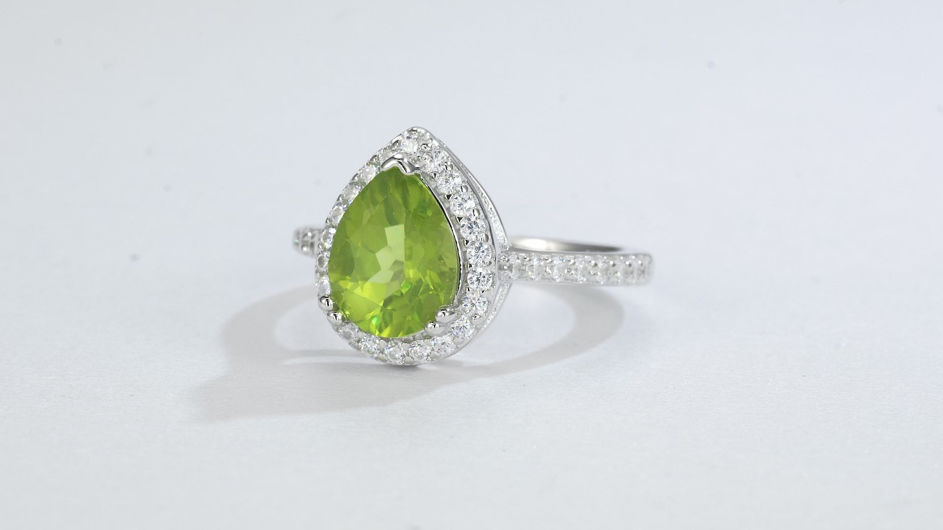 Nia Peridot Ring Sterling Silver