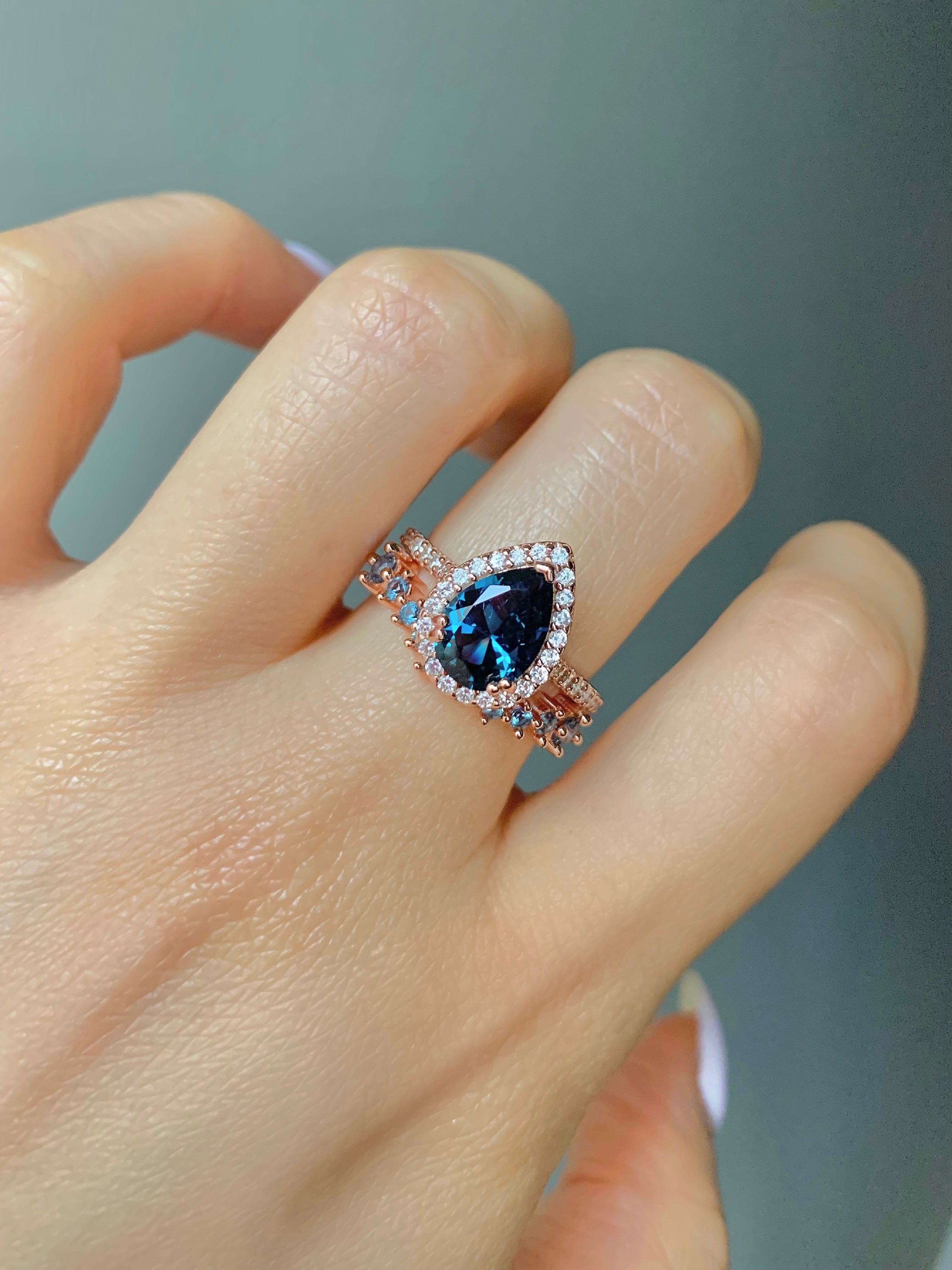 Nia & Fei London Blue Topaz Ring Set