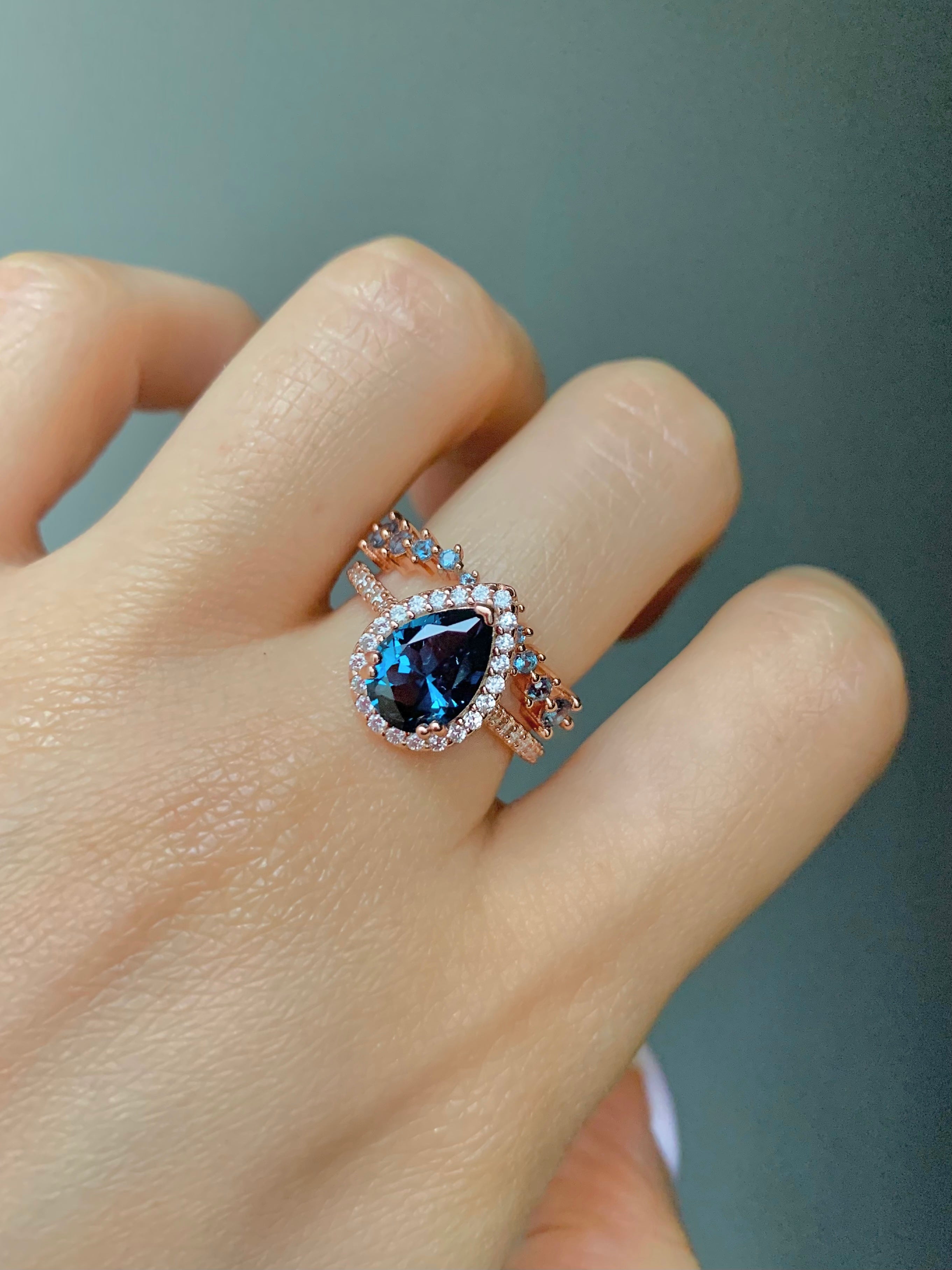 Nia & Fei London Blue Topaz Ring Set