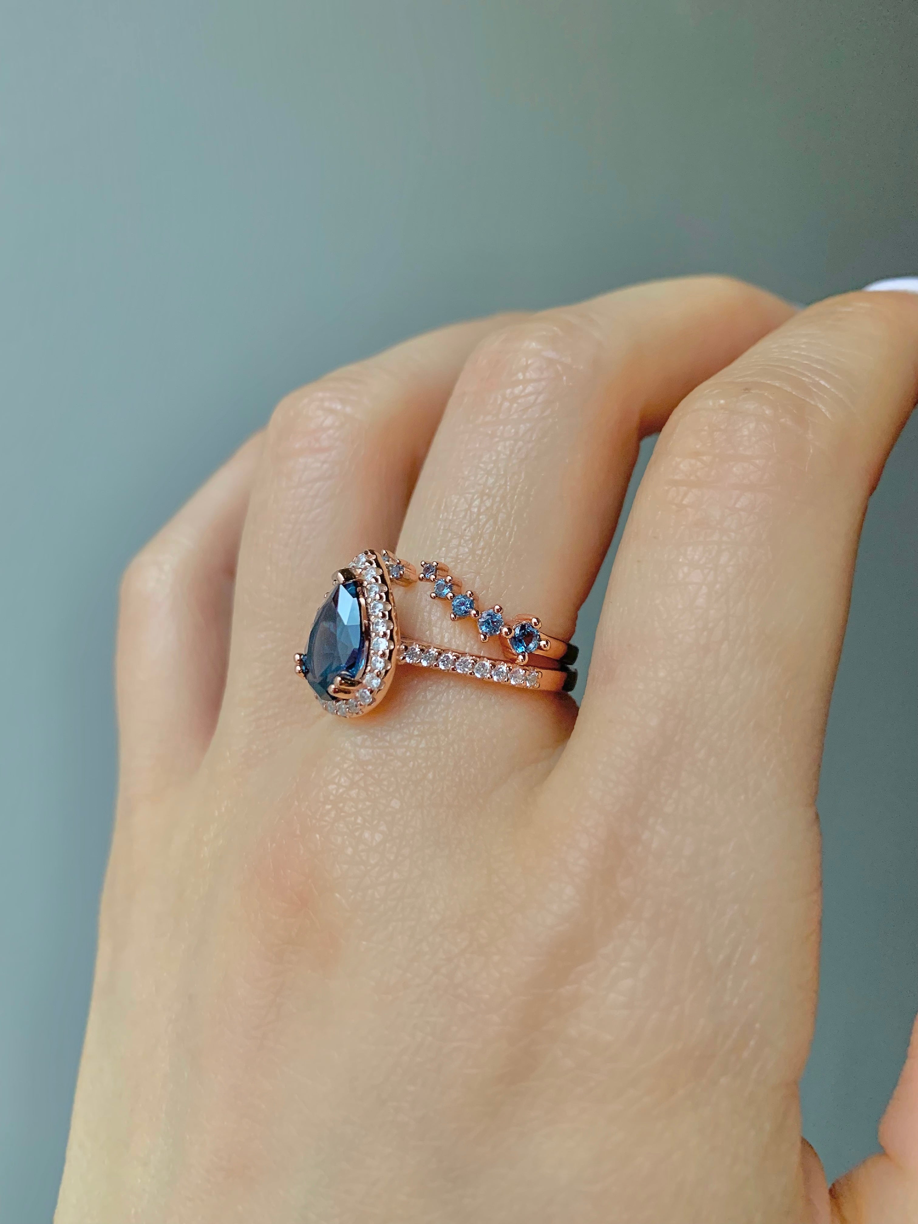 Nia & Fei London Blue Topaz Ring Set