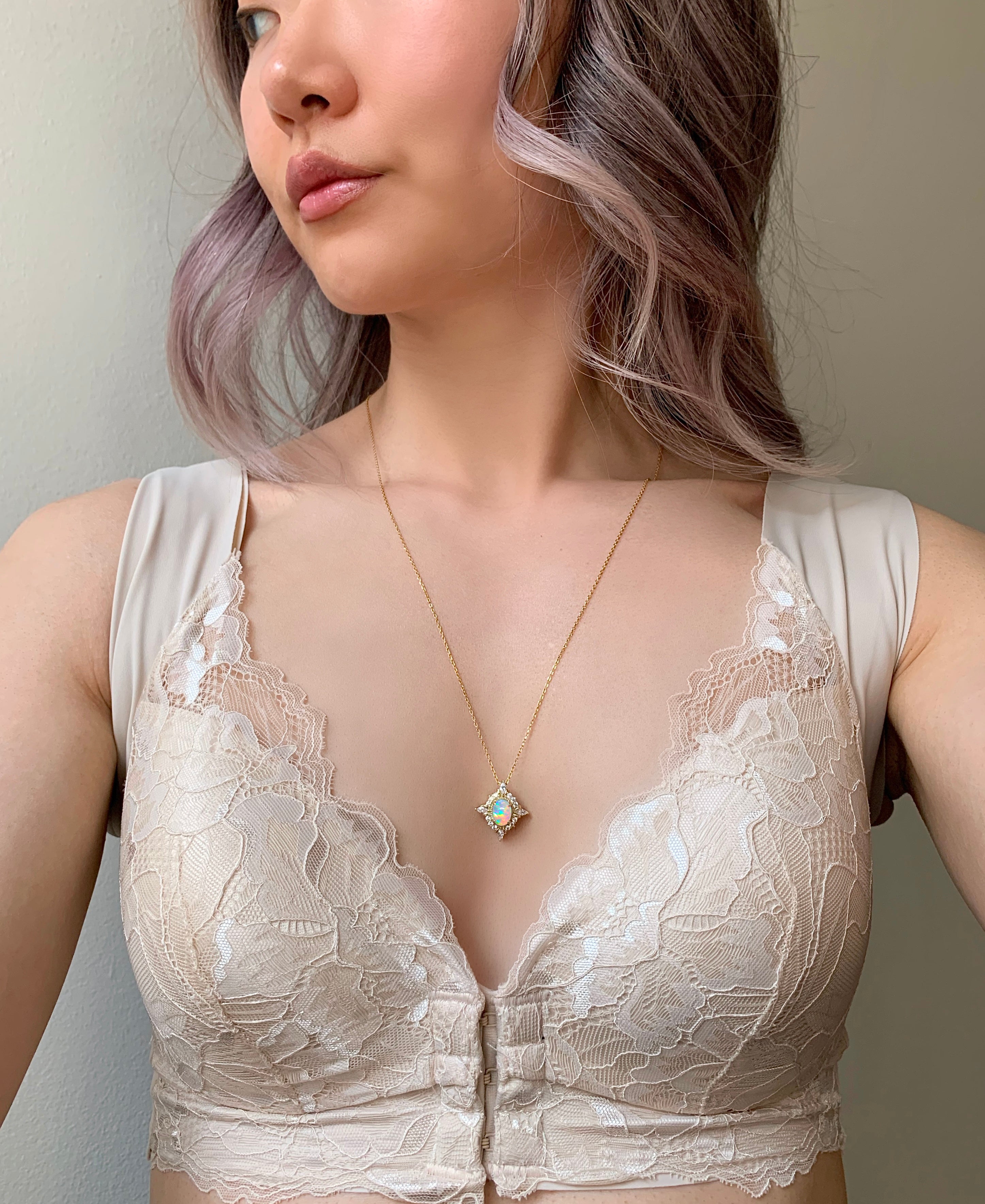 Mia Opal Necklace Gold with fire opal pendant and crystals