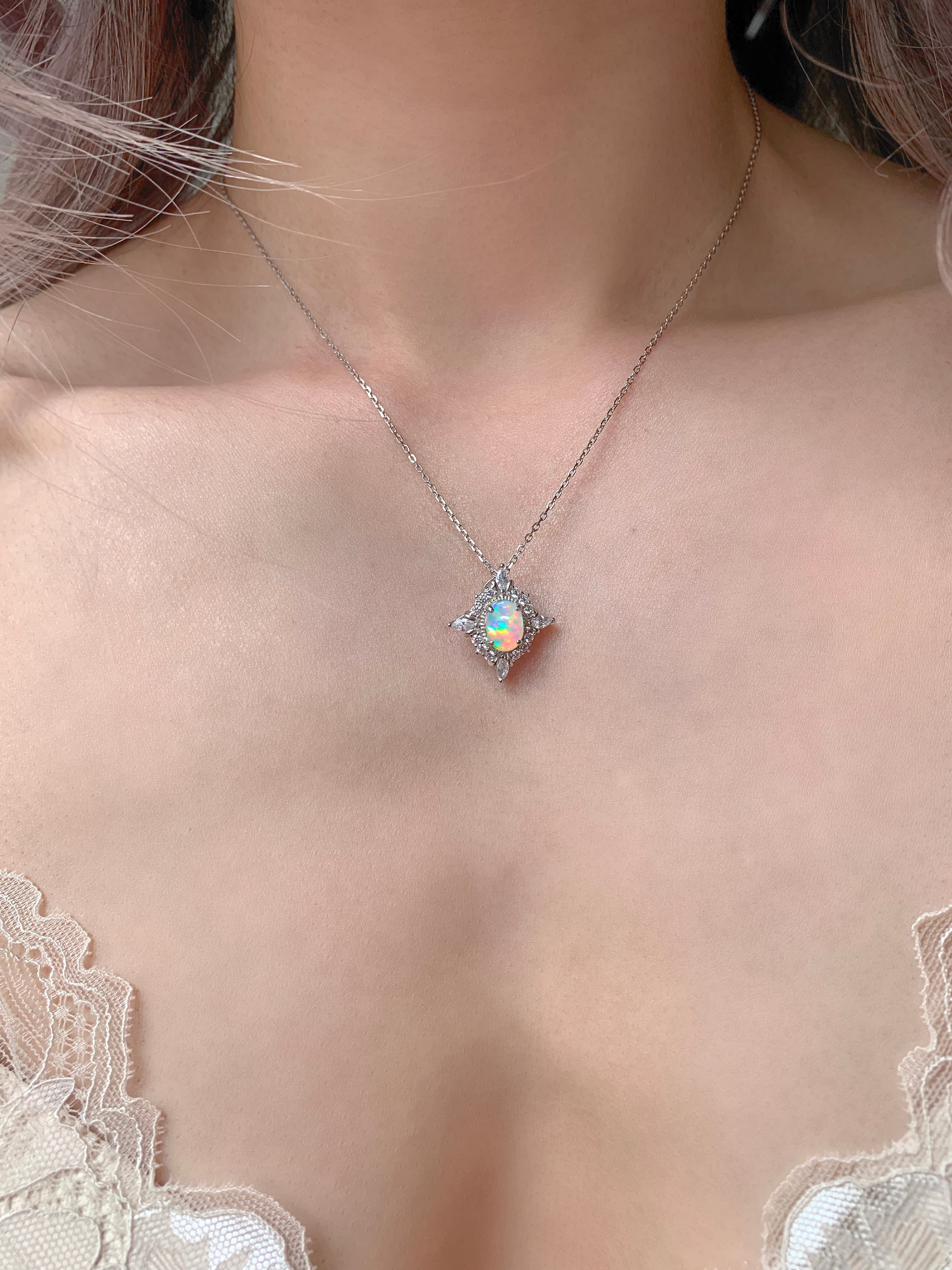 Mia Opal Necklace Gold with fire opal pendant and crystals
